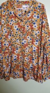 NWT FLORAL BLOUSE